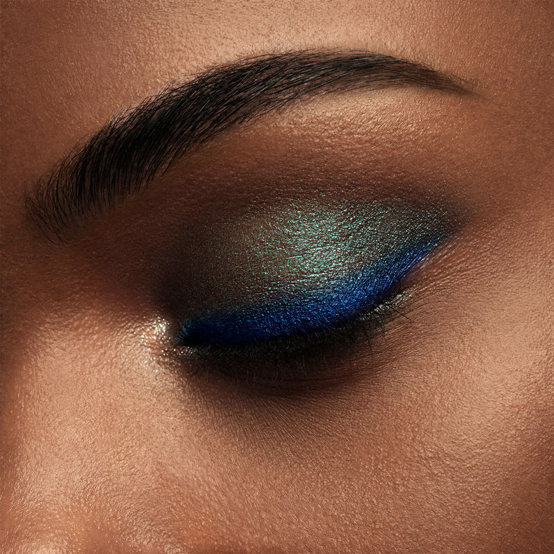 Guerlain Ombre G Eyeshadow - 360 Mystic Peacock
(8.8g)