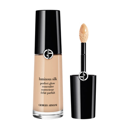 Armani Beauty Luminous Silk Hydrating & Brightening Concealer - 4.5 - Light To Medium Neutral
(12ml)
