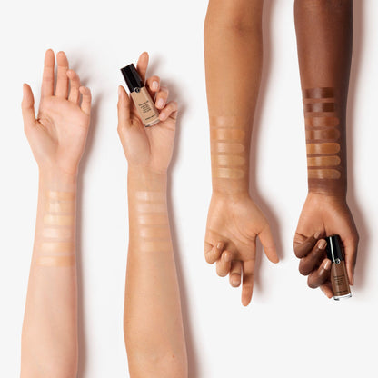Armani Beauty Luminous Silk Hydrating & Brightening Concealer - 4.5 - Light To Medium Neutral
(12ml)