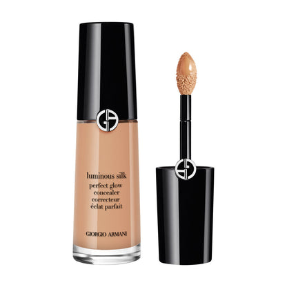 Armani Beauty Luminous Silk Hydrating & Brightening Concealer - 4.5 - Light To Medium Neutral
(12ml)