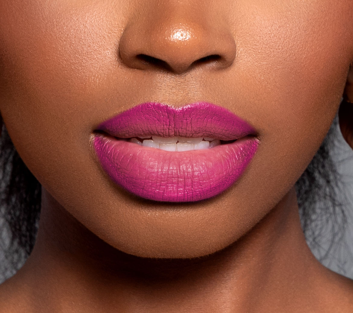 Natasha Moor Legendary Lip Liner
(1.2 g)