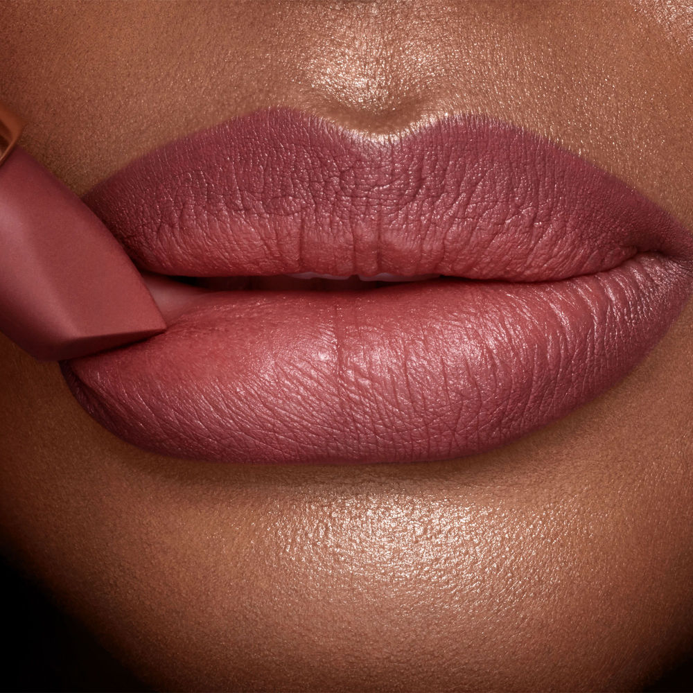 Charlotte Tilbury Matte Revolution
(3.5g)