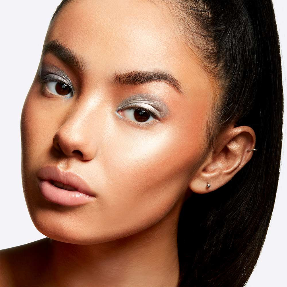 M.A.C Extra Dimension Skinfinish Powder
(9gm)