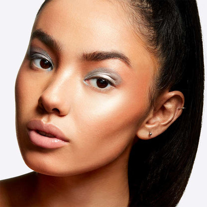 M.A.C Extra Dimension Skinfinish Powder
(9gm)