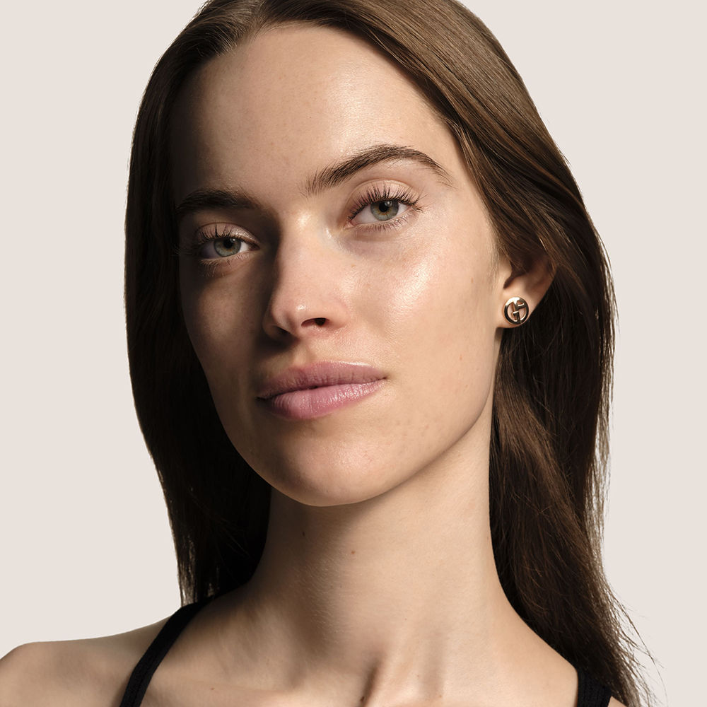 Armani Beauty Power Fabric+ Full Coverage Liquid Foundation 3.5 - Light With Neutral Undertone
(30ml)
