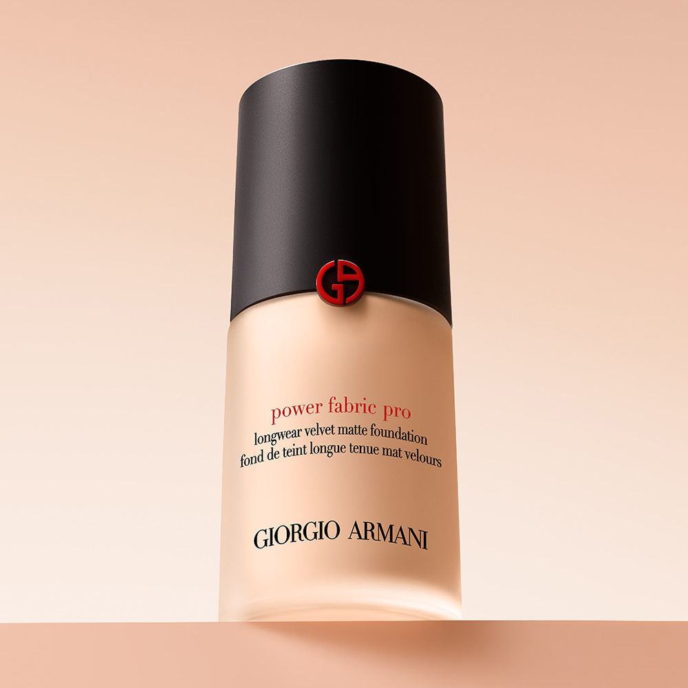 Armani Beauty Power Fabric+ Full Coverage Liquid Foundation 3.5 - Light With Neutral Undertone
(30ml)
