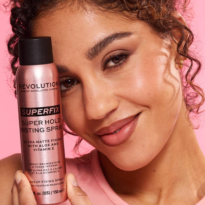 Makeup Revolution Super Fix Misting Spray
(150ml)