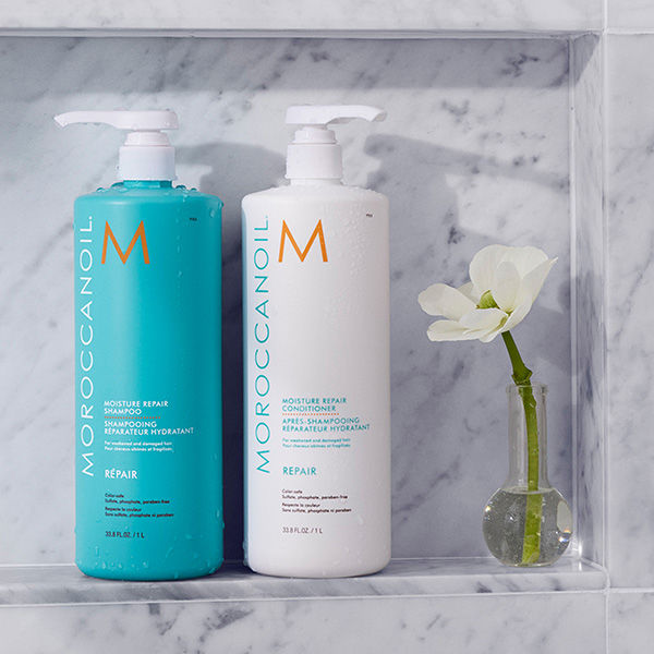 Moroccanoil Moisture Repair Conditioner | Argan Oil & Keratin | Repairs & Strengthens Damaged Hair
(500ml)