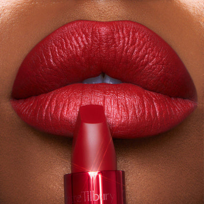 Charlotte Tilbury Hollywood Beauty Icon Lipstick Matte Revolution Red
(3.5g)