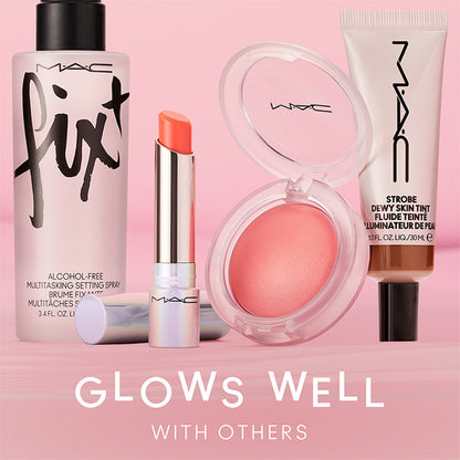 M.A.C Glow Play Cushiony Blush - That's Peachy
(7.3g)