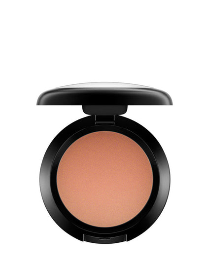 M.A.C Cream Colour Base
(3.2g)