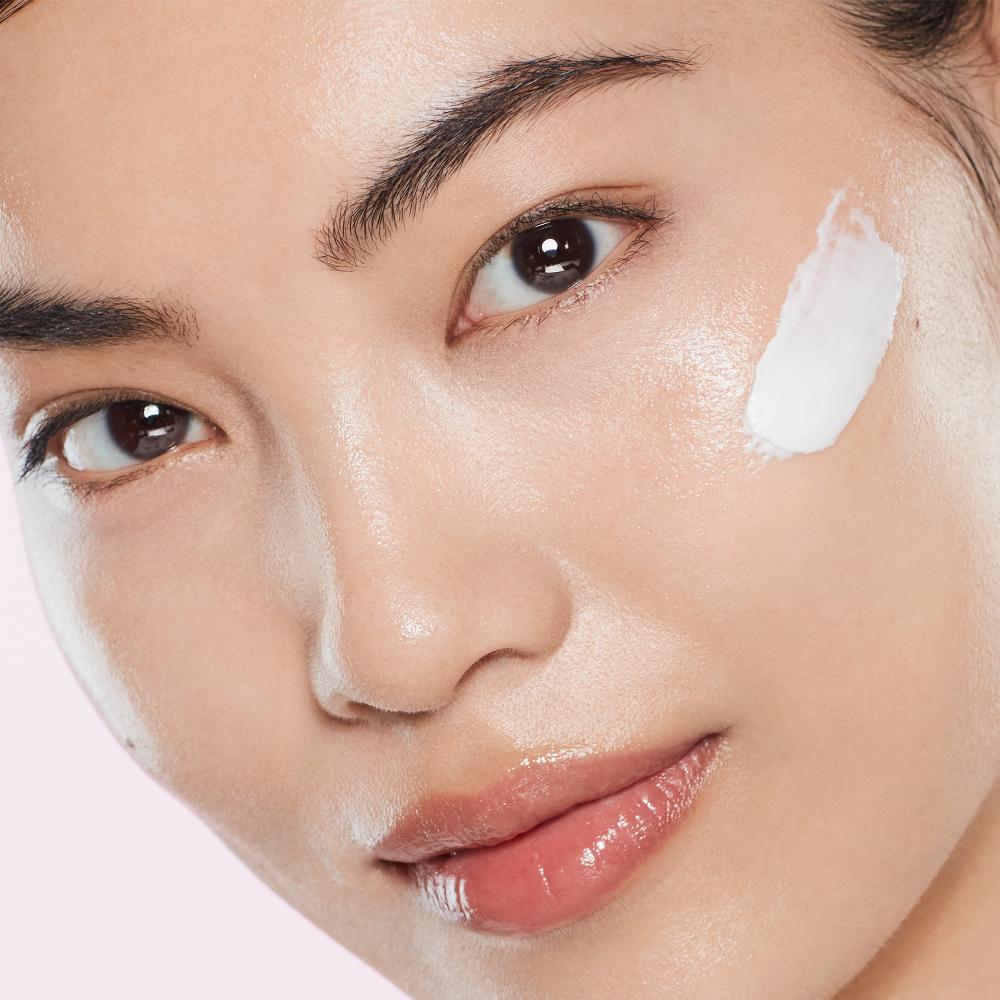 Charlotte Tilbury Charlotte's Magic Cream - Retail Travel
(15ml)
