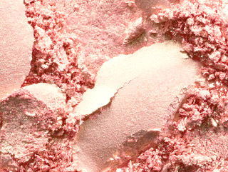 M.A.C Extra Dimension Skinfinish - Beaming Blush
(9gm)