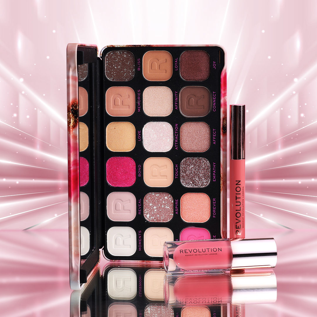 Makeup Revolution Peachy Promise Set
(21.1g + 4.6ml)
